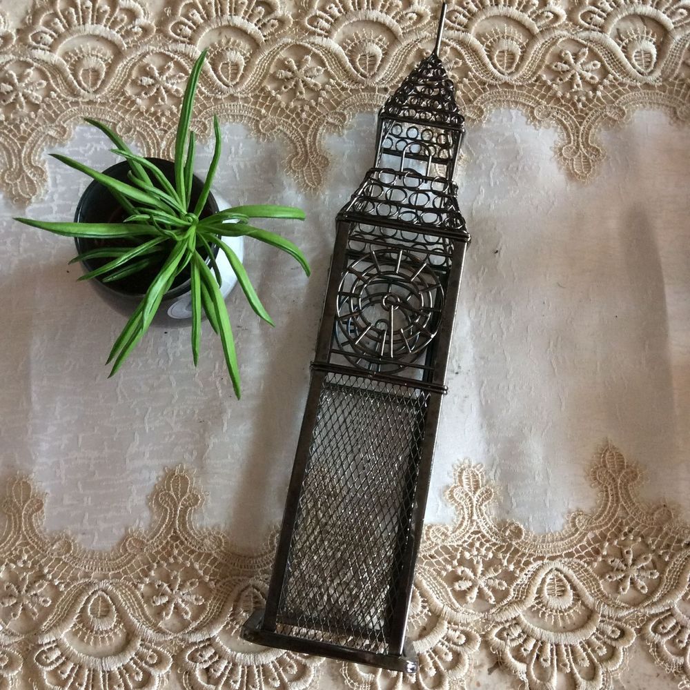 3/25 🛒 Big Ben Earring Tree